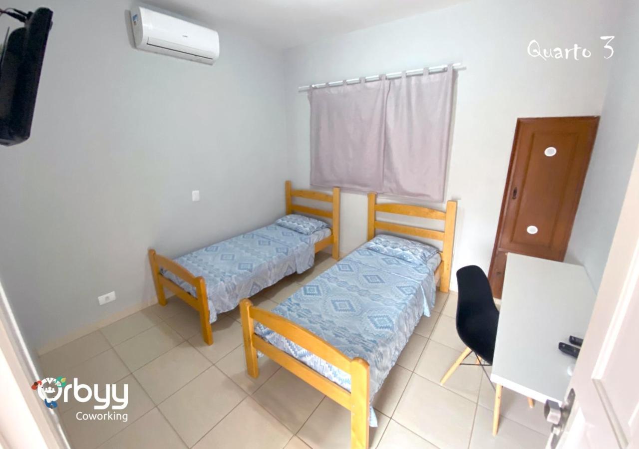 אראקטובה Ritz Hostel מראה חיצוני תמונה