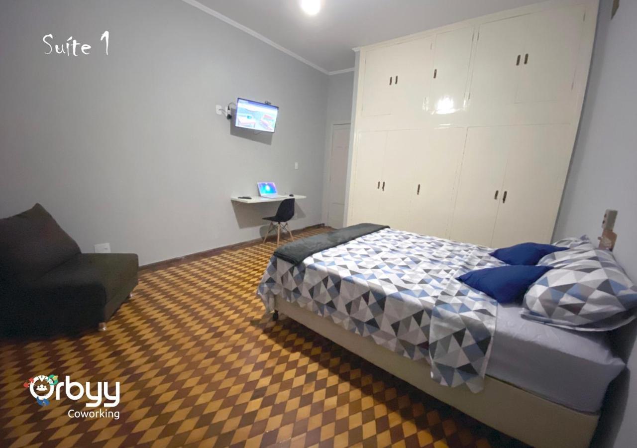 אראקטובה Ritz Hostel מראה חיצוני תמונה