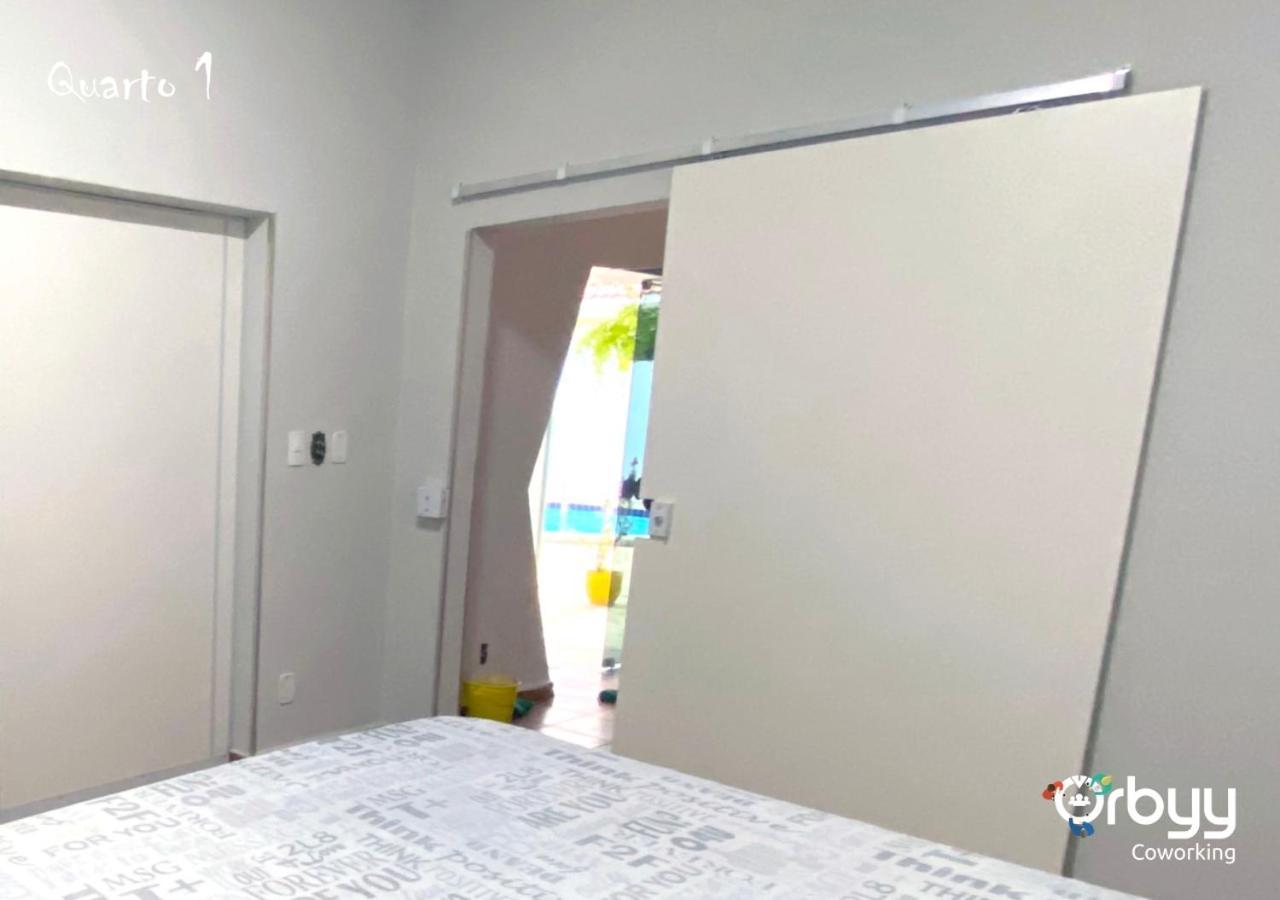 אראקטובה Ritz Hostel מראה חיצוני תמונה