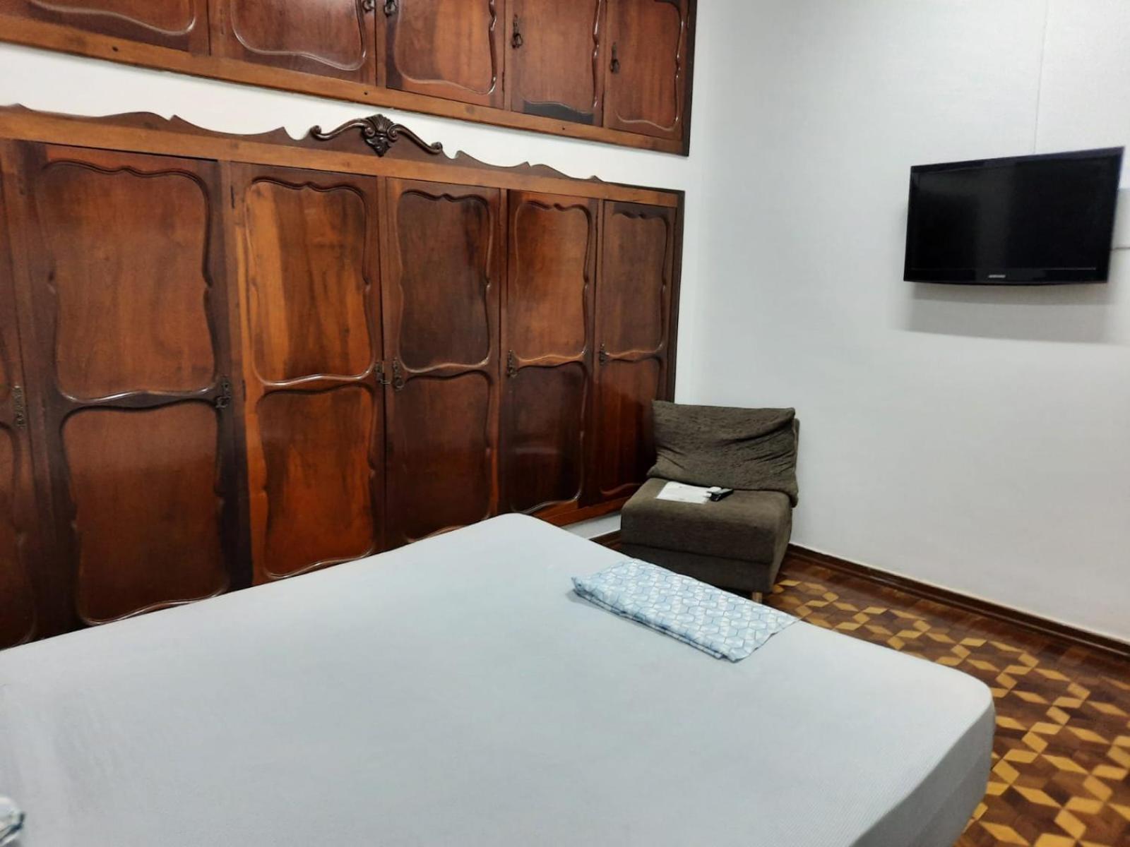 אראקטובה Ritz Hostel מראה חיצוני תמונה